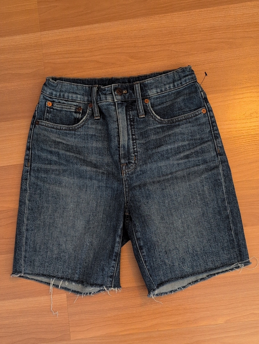 Madewell High Rise Mid Length Denim Shorts Gosford Wash Blue Size 26 Adjustable